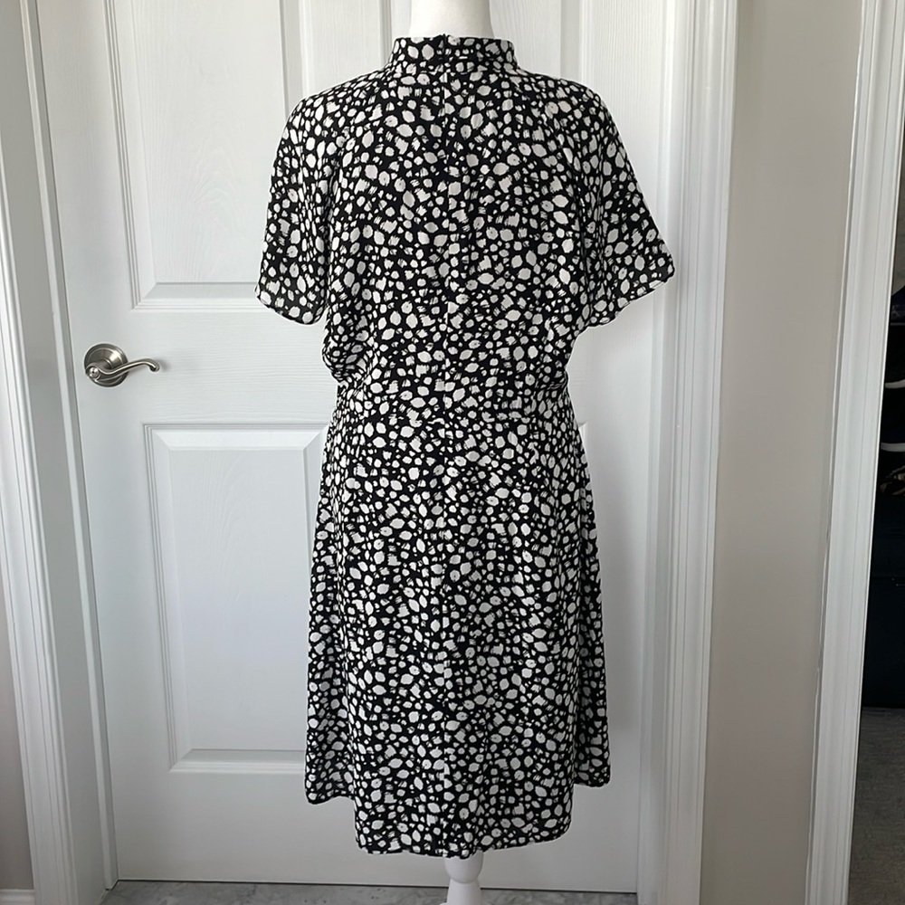 Banana Republic Fitted Patterned Dress - Picture 2 of 7